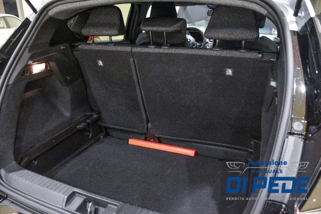 RENAULT Captur usata, con Volante in pelle