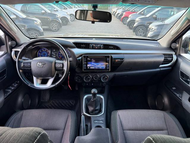 TOYOTA Hilux usata, con USB