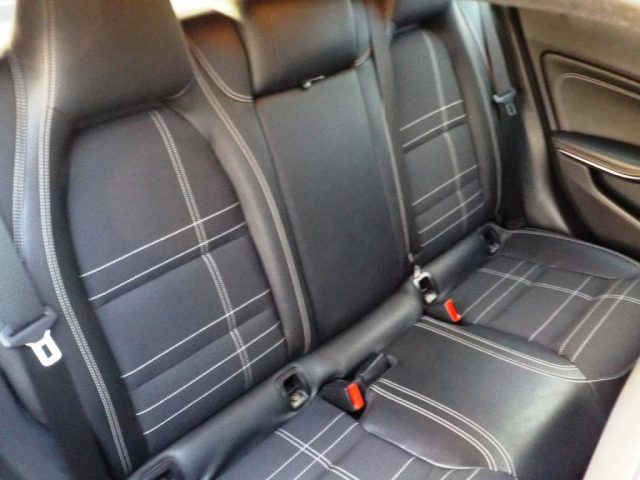 MERCEDES-BENZ A 200 usata, con Leve al volante