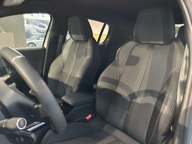 PEUGEOT 208 usata, con Specchietti laterali elettrici