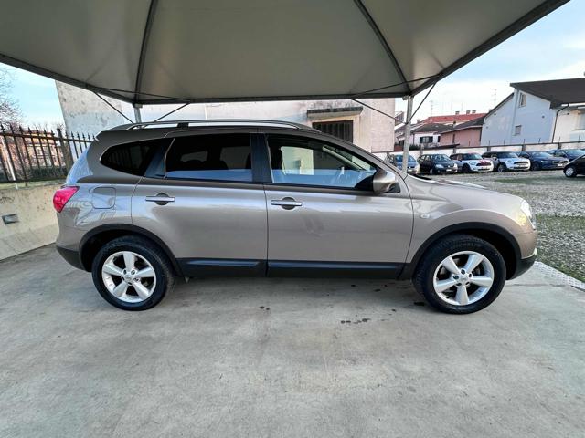 NISSAN Qashqai+2 usata, con Boardcomputer