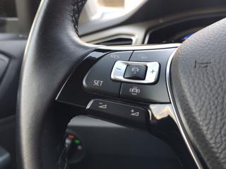 VOLKSWAGEN T-Roc usata, con Autoradio digitale