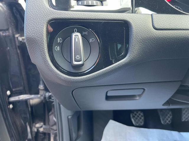 VOLKSWAGEN Golf usata, con Bracciolo