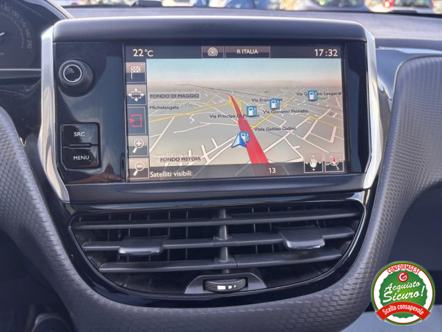 PEUGEOT 208 usata, con Volante in pelle