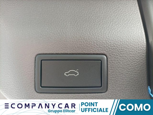 VOLKSWAGEN Multivan usata, con Park Distance Control