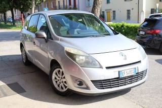 RENAULT Scenic usata 95