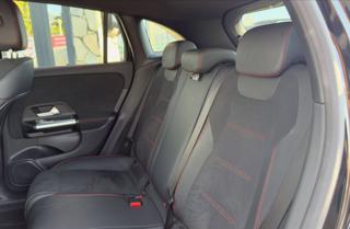 MERCEDES-BENZ GLA 200 usata, con Park Distance Control