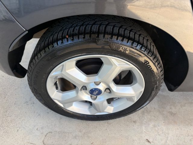 FORD Fiesta usata, con Pneumatici quattro stagioni