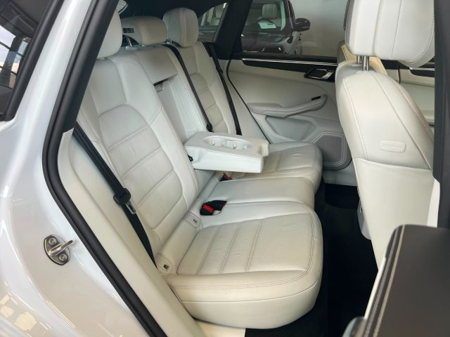PORSCHE Macan usata, con Cerchi in lega