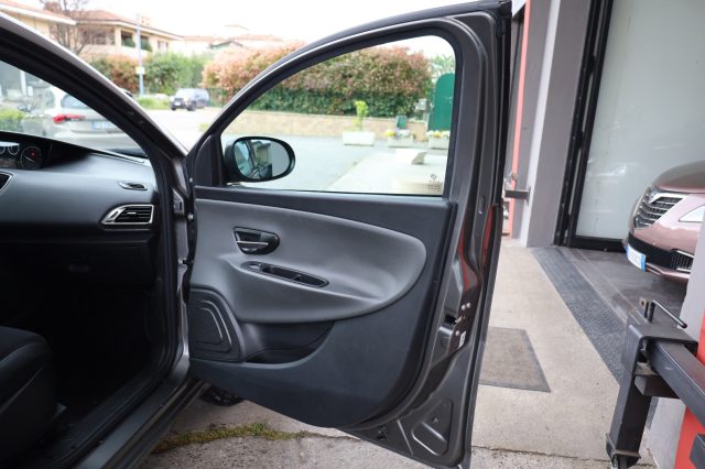 LANCIA Ypsilon usata 90