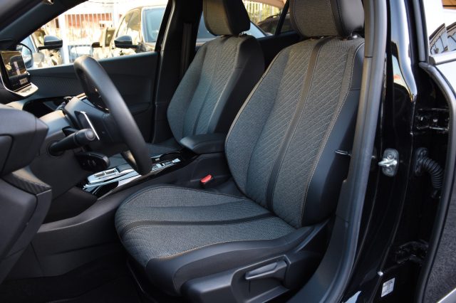 PEUGEOT 2008 usata, con Autoradio