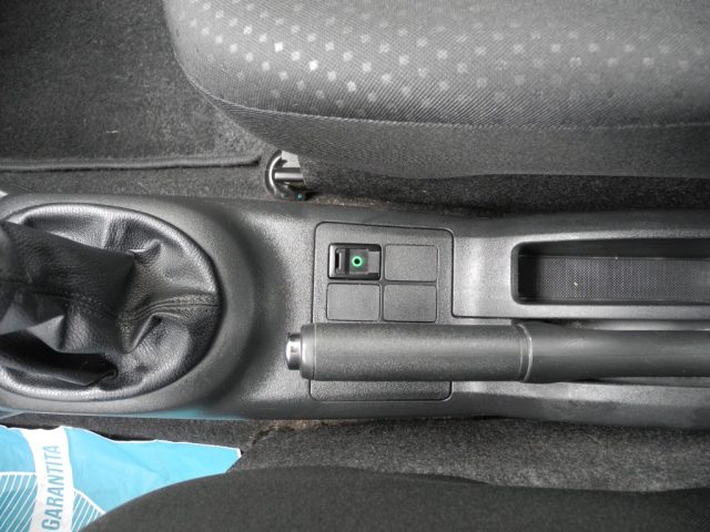 TOYOTA Yaris usata, con Isofix