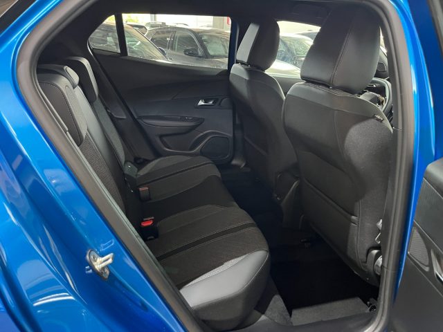 PEUGEOT 2008 usata, con Sistema di navigazione