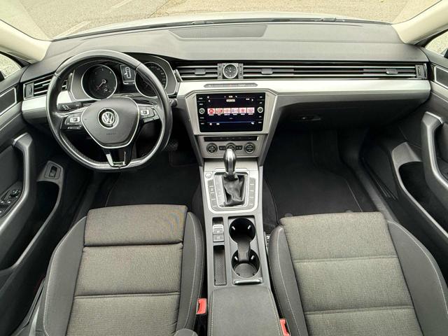 VOLKSWAGEN Passat Variant usata, con Cerchi in lega
