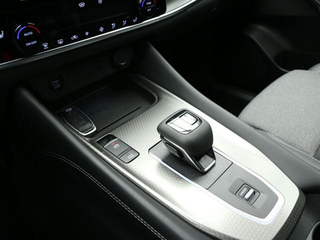 NISSAN Qashqai usata, con Controllo automatico clima