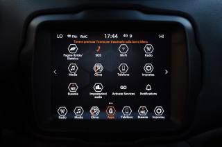 JEEP Renegade usata, con USB