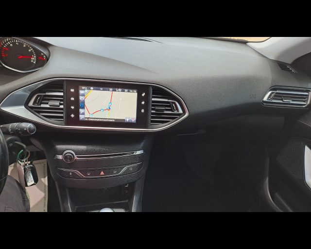 PEUGEOT 308 usata, con Servosterzo