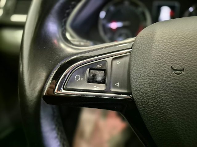 SKODA Superb usata, con Park Distance Control
