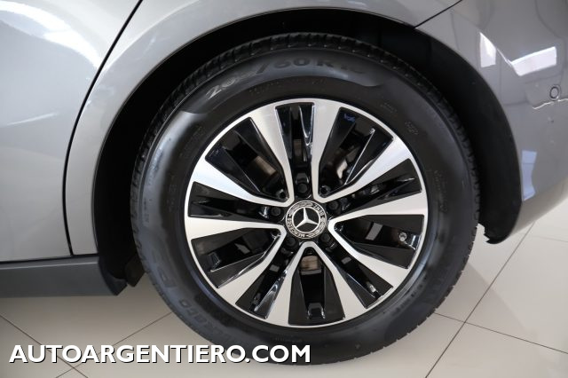 MERCEDES-BENZ A 180 usata, con Specchietti laterali elettrici