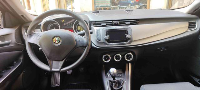 ALFA ROMEO Giulietta usata, con Autoradio