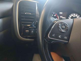 MITSUBISHI Outlander usata, con Park Distance Control
