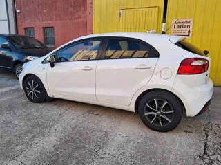 KIA Rio usata, con Autoradio