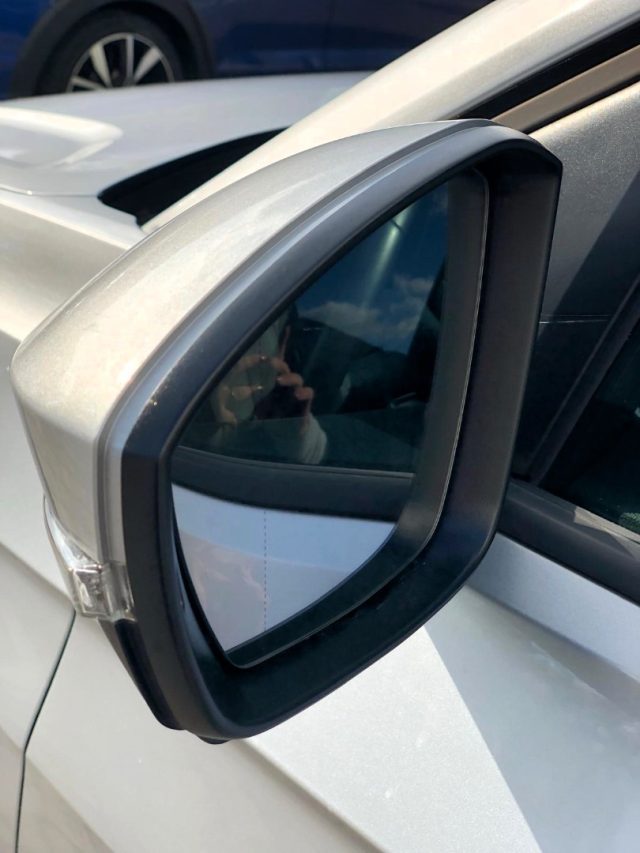 VOLKSWAGEN T-Cross usata, con Airbag Passeggero