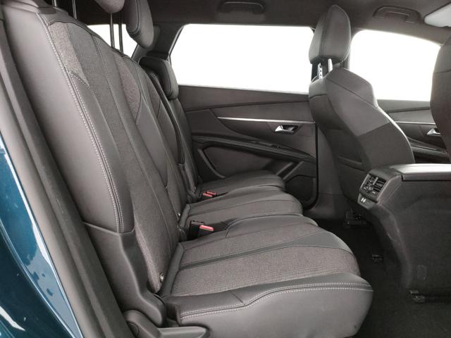 PEUGEOT 5008 usata, con USB