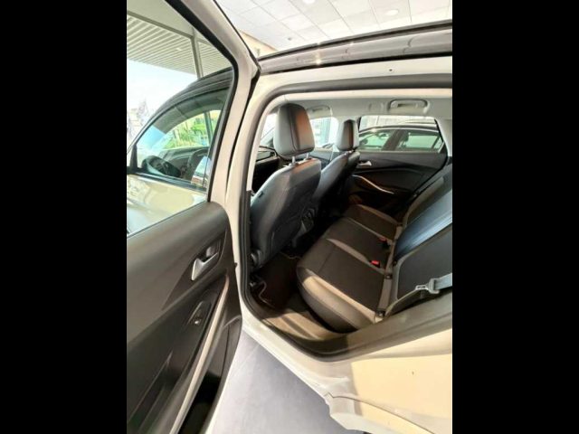 OPEL Grandland usata, con Sedile posteriore sdoppiato