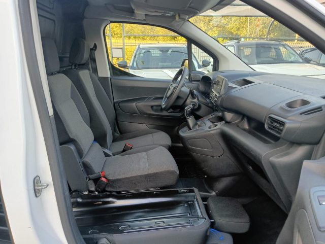 OPEL Combo usata, con Volante in pelle