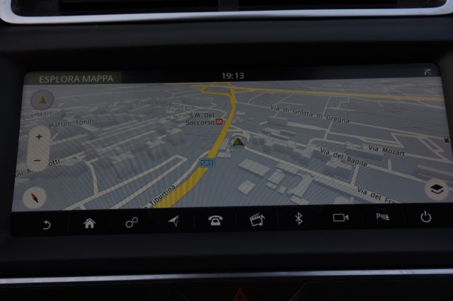 JAGUAR E-Pace usata, con USB