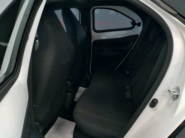 TOYOTA Aygo X usata 15