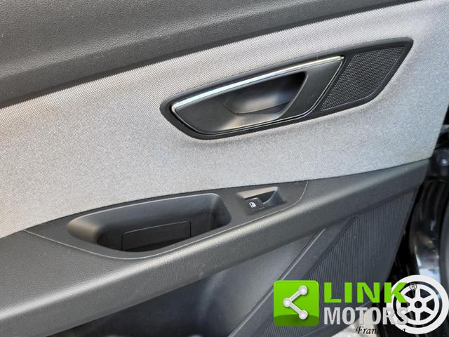 SEAT Leon usata, con Autoradio digitale