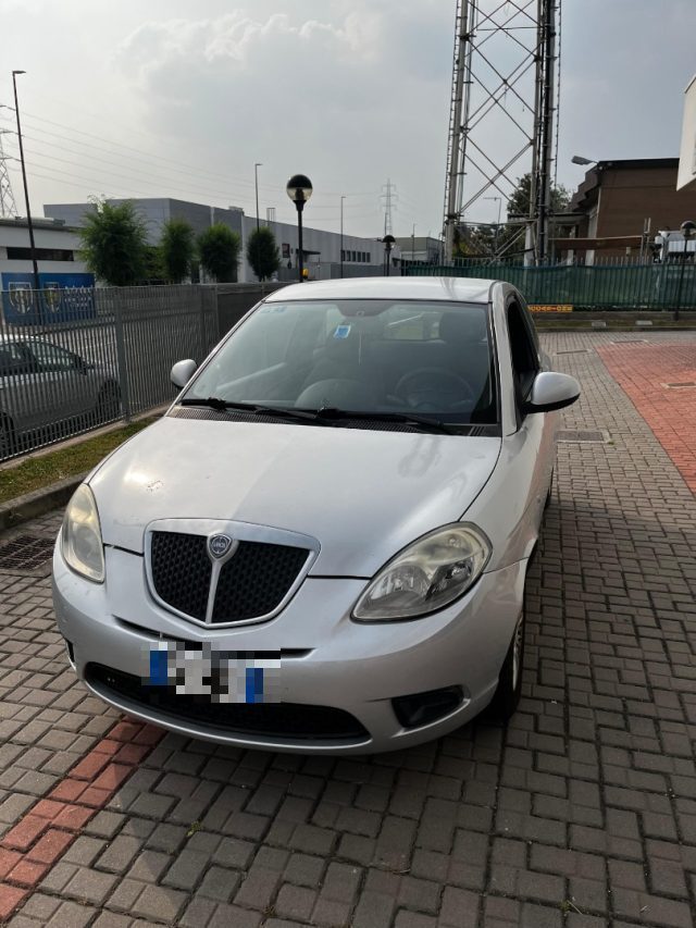 LANCIA Ypsilon usata, con Airbag