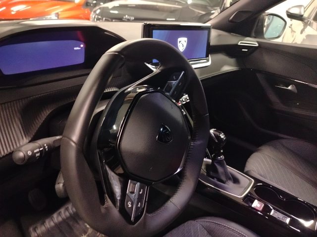 PEUGEOT 2008 usata, con Autoradio digitale