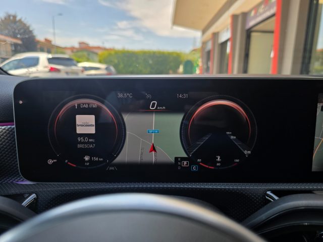MERCEDES-BENZ A 200 usata, con Specchietti laterali elettrici