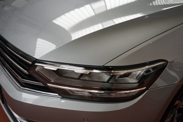 VOLKSWAGEN Passat Variant usata, con USB