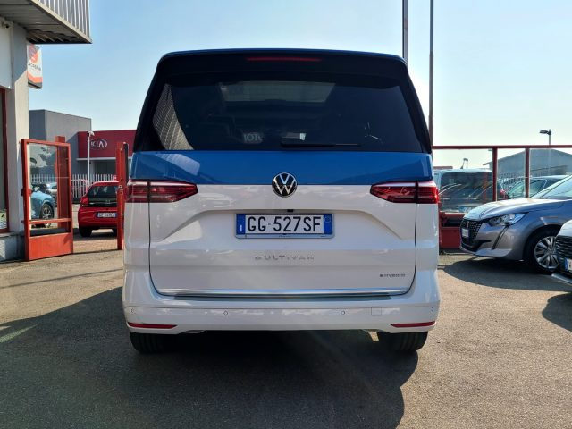 VOLKSWAGEN Multivan usata, con Fari LED