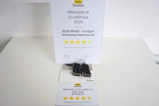 LEXUS UX 250h usata, con Fari LED