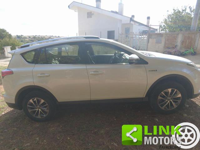 TOYOTA RAV 4 usata, con Fendinebbia