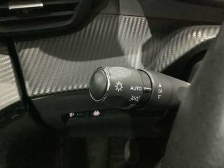 PEUGEOT 208 usata, con Sensori di parcheggio posteriori