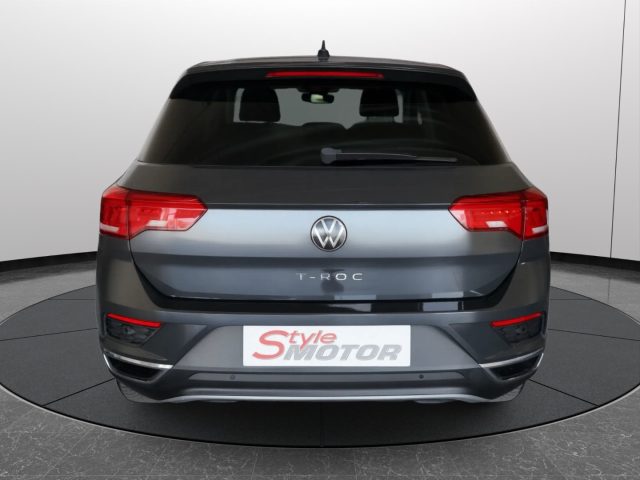 VOLKSWAGEN T-Roc usata, con Autoradio digitale