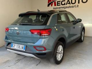 VOLKSWAGEN T-Roc usata, con Autoradio