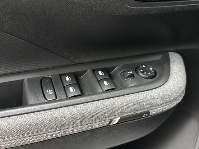 OPEL Frontera usata, con Bluetooth