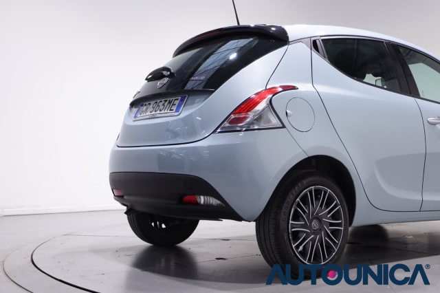 LANCIA Ypsilon usata, con USB