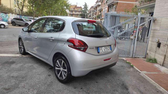 PEUGEOT 208 usata, con Autoradio