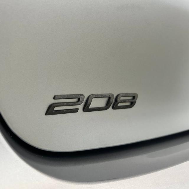 PEUGEOT 208 usata, con Sensori di parcheggio posteriori