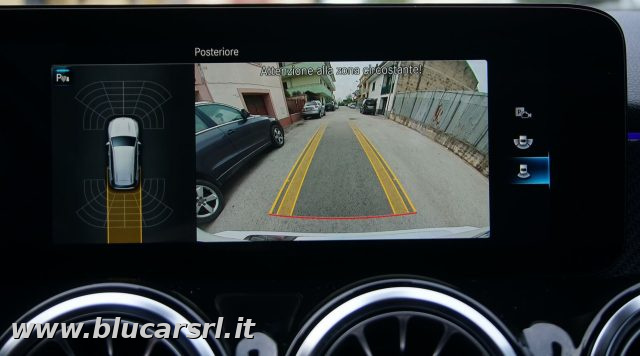MERCEDES-BENZ GLB 200 usata, con Controllo elettronico della corsia