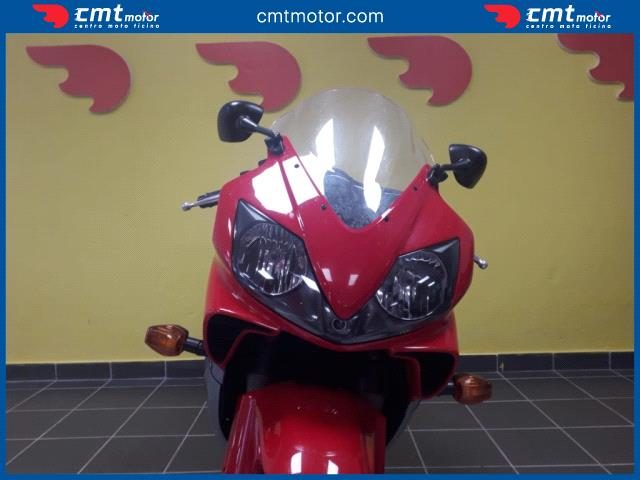 HONDA CBR 600 F usata 11