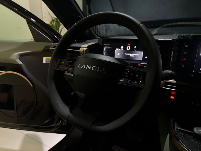 LANCIA Ypsilon usata, con Sensori di parcheggio anteriori